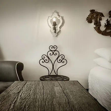 Angelina Dimora Contemporanea Πανσιόν 3*